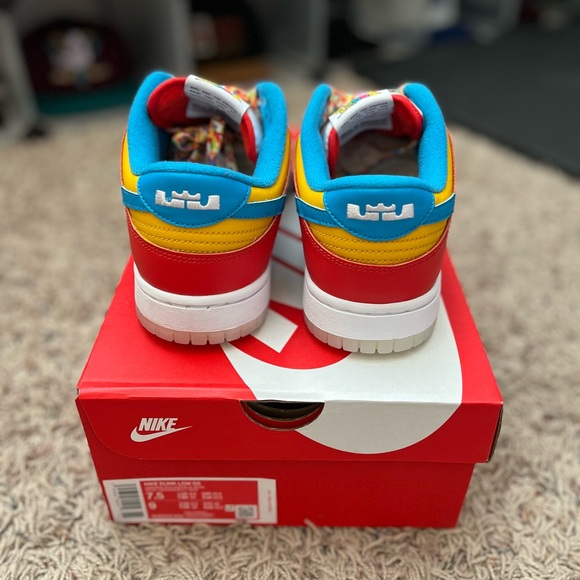 Nike Dunk Low QS, 7.5 Men’s / 9 Women’s, Fruity Pebbles x LeBron James - Picture 7 of 11